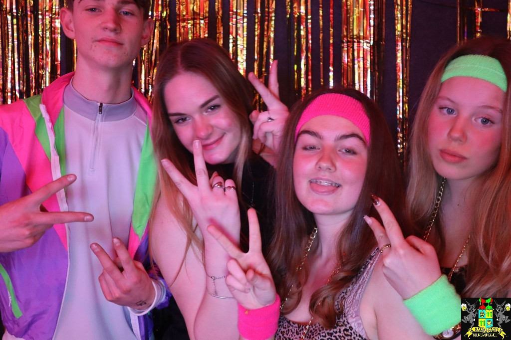 ../Images/Jeugd Opwarmbal Photobooth 103.jpg